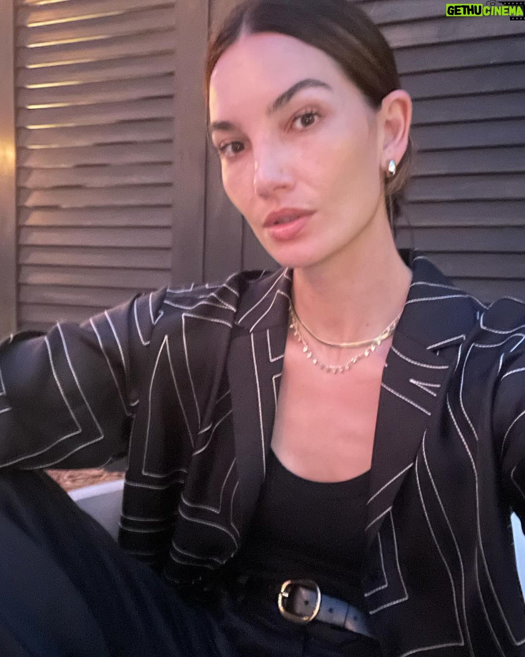 Lily Aldridge Instagram - A few days in Paradise 🌴