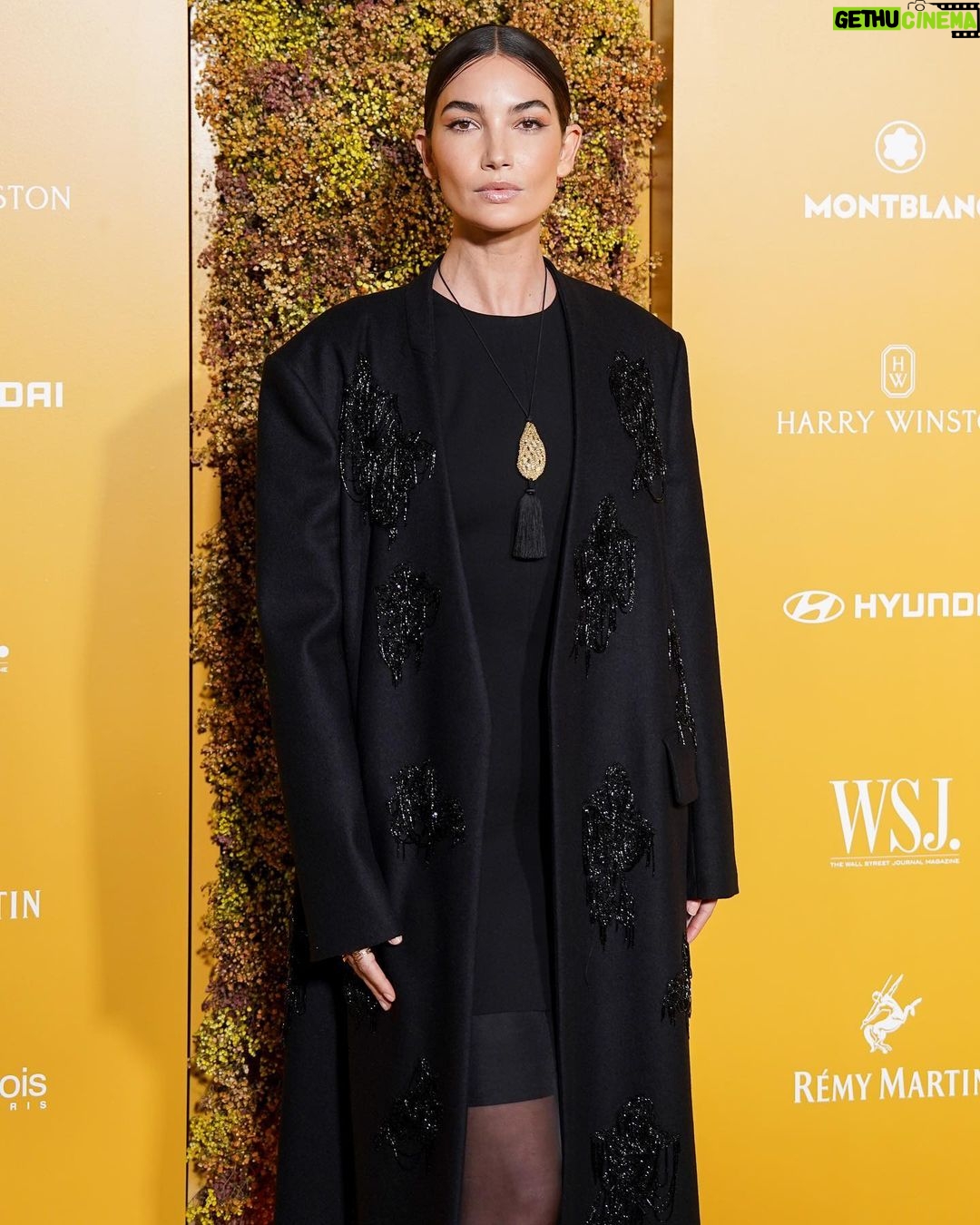 Lily Aldridge Instagram - Inspiring night celebrating @wsjmag #wsjinnovators 🖤 Thank you for a Fab Date night out @JasonWu Wearing #JasonWuCollection & Gorgeous @TiffanyAndCo Jewelry 🩵 Styled by Jason Hair by @DaniellePriano Makeup by @IAmJamalScott using @jasonwubeauty💋 Nails by @jinsoon Thank you @sarahballsy ❤️ Photos provided by @wsjmag
