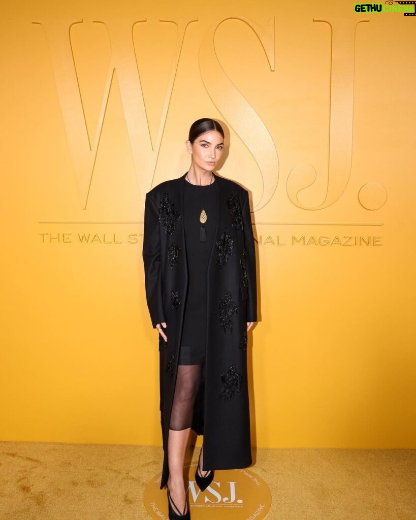 Lily Aldridge Instagram - Inspiring night celebrating @wsjmag #wsjinnovators 🖤 Thank you for a Fab Date night out @JasonWu Wearing #JasonWuCollection & Gorgeous @TiffanyAndCo Jewelry 🩵 Styled by Jason Hair by @DaniellePriano Makeup by @IAmJamalScott using @jasonwubeauty💋 Nails by @jinsoon Thank you @sarahballsy ❤ Photos provided by @wsjmag