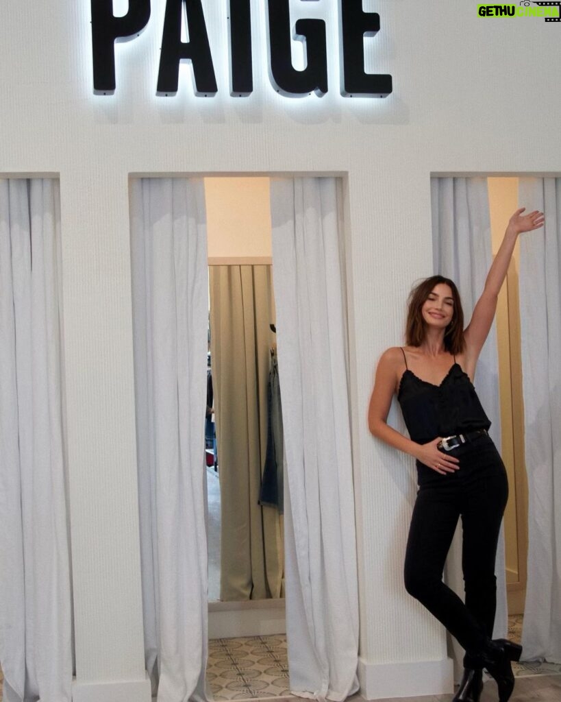 Lily Aldridge Instagram - Stopped by my friends at @paige at their new store in Nashville to shop their fall collection! So happy to have them in 12 South 🖤 The Cindy jeans have been a staple in my closet for years! #LiveInIt #AD