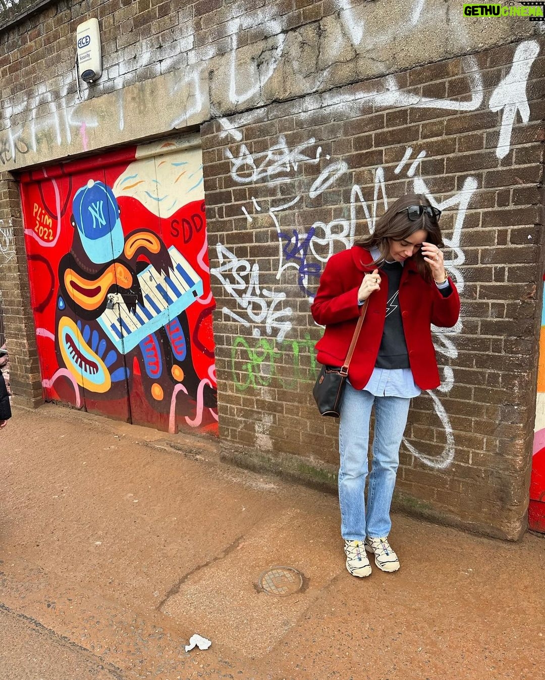 Lily Collins Instagram - Bright spots of London…