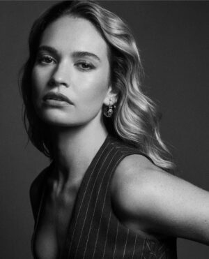 Lily James Instagram - @versace @versace 
🖤
For what’s love got to do with it ?
TIFF