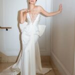 Lily James Instagram - Couture @tamararalph . White satin never felt so good. Thank you so much for allowing me to wear this unbelievably beautiful gown. Along with @bulgari @onlynaturaldiamonds 🤍xxxxx @pipbourdillon you beaut behind the 📷
