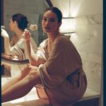 Lily James Instagram - The calm before the storm. These diamonds @bulgari are everything xxx My girl @pipbourdillon with me capturing each moment 📷 #bulgari #eebafta @onlynaturaldiamonds 🤍