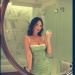 Lily James Instagram - Getting ready for the ‘Whats Love Got to Do with it?’ Premiere in London. My friend @pipbourdillon takes a mean photograph. Xx