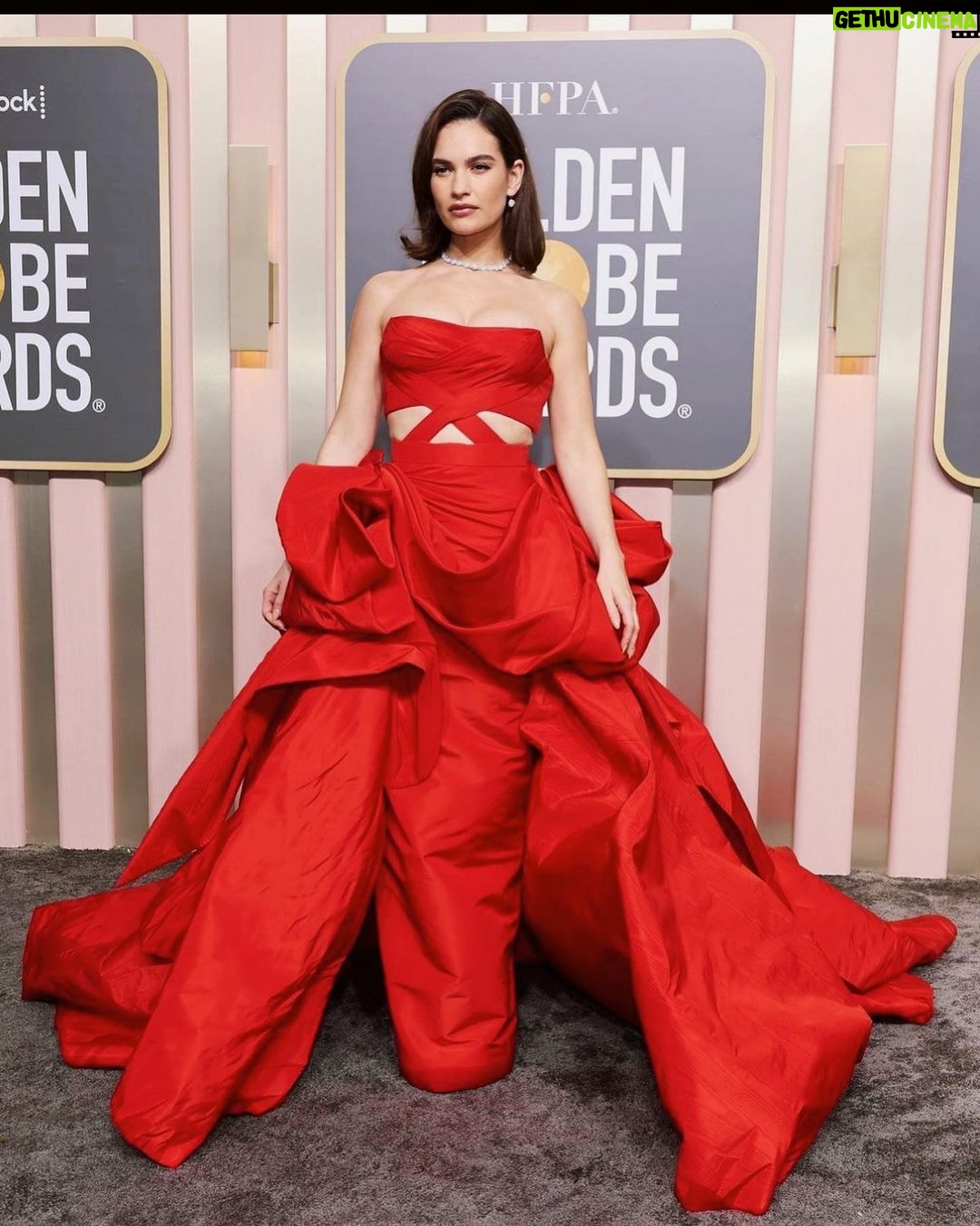 Lily James Instagram - I’m a little late... But this was the Golden Globes ♥️ Honoured to have been there Thank you @donatella_versace @charlottetilbury @onlynaturaldiamonds @harrywinston 🤍 And of course @rebeccacorbinmurray @ninapark @halleybrisker @betina_goldstein @taralcassandro damn I loved the chilled vibes x @shilabeautycenter