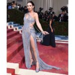 Lily James Instagram - Still not over this dress @versace @donatella_versace