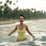 Lily James Instagram - Summer lovin’ 💛