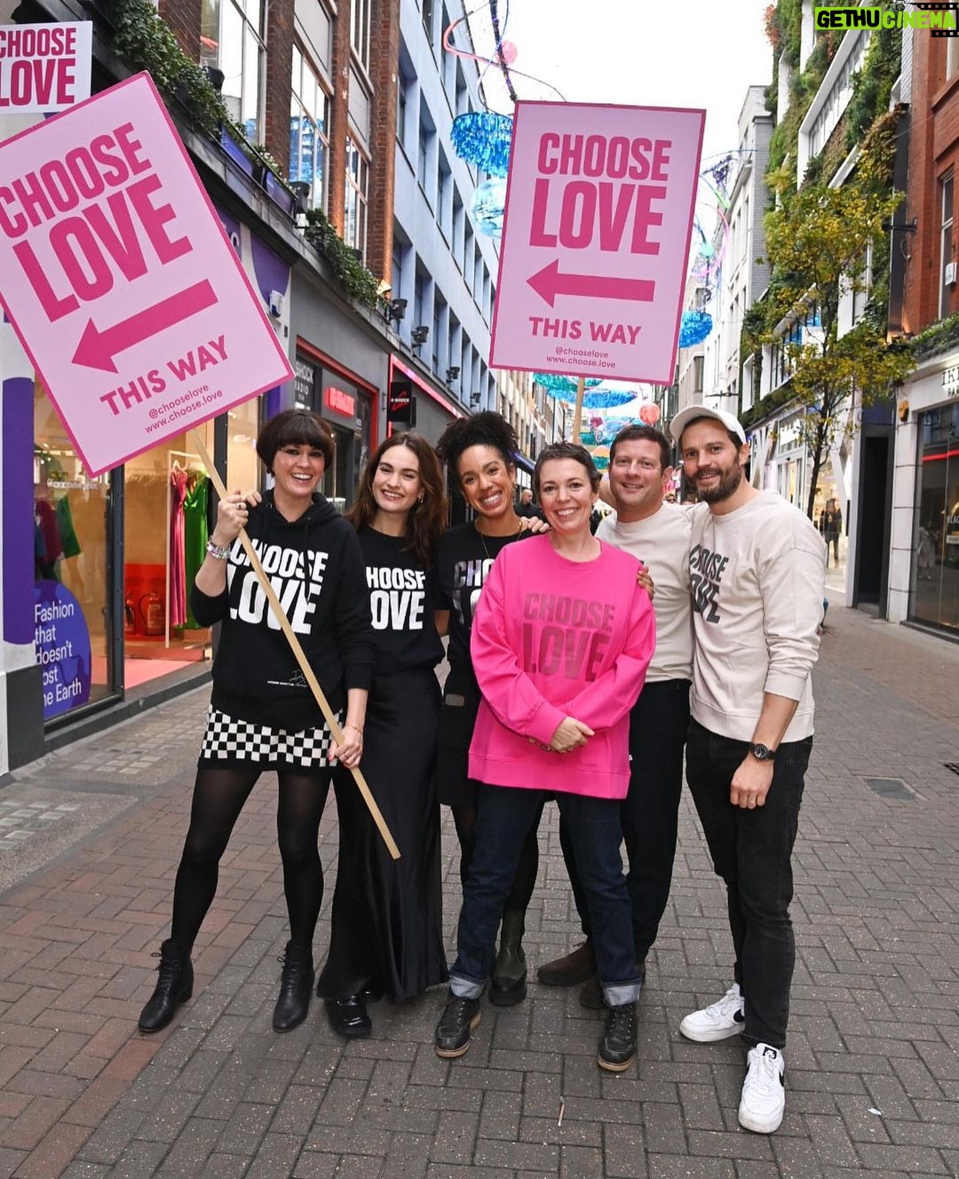 Lily James Instagram - Visit the the CHOOSE LOVE SHOP at 57 Carnaby street until 24th December 💫 OR shop online for vital supplies for refugees and displaced people across the world. From you, or in the name of a loved one, everything you buy goes straight to those who need it most. This year join me and shop with love. @chooselove Link in bio. ♥️♥️♥️♥️ @davebenett 📷