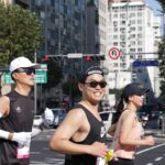 Lim Se-mi Instagram - 42.195KM 작년과 다르게 훈련을 못 했던 풀 마라톤 @runwithjudy @0923mara 권은주 감독님이 지난 해 몸에 익혀줬던 기억들이 아니었다면 불가능했을 길 서프라이즈로 등장한 @nrgrunners 식구들 @eunsong_yoo_c @yejihhhan @5jhyun 첫 풀마 페이스메이커 @koeseyho 올해 나의 벼락치기 코치 @sayho430 내 무릎 관절을 지켜준 @charles__run 도중에 주로에서 만났던 다이빙 스승 @hoseokchae 마라닉 선장이자 응원장수로 온 @maranic.tv 함게 못하지만 멀리서 응원보내주던 @knuababoda96 늘 그렇지만 더 멋지게 달린 @hiyo_dongjjang , @actor.ko 대승이옹, @nojin_sung 감사한 회복여신 @goodballnowon 부상자지만 목소리로 달리 완주한 @actor_kks 10kM 무사히 해낸 @o_iyo_140bus_0512 @noh.eul_89 떨어져 달려 짠하고 아쉬웠던 @changs01 지난해 완주로에 있던 나의 어느가족들 @harooaday @hanyeri_official @my_blackrice 그리고 우리 모두를 찍어주는 @bobae.jpg 함께하지 못했지만 보고픈 경회옹, 현석이옹, 나영이 ! 응원 보내왔던 친구들 동지들 러너들 모두 고맙습니다. 나도 언제고 응원의 소리와 박수를 보내주러 보답하러 꼭 주로에 서 있을게요. 달리기 마지막 즈음 컵 반환 가능한 보급소가 있어 반갑고 자연을 달리는 마라톤 문화가 환경을 해치지 않고 무해하게 확장되었으면 좋겠다고 생각되던 날. 주로에 있던 쥬디들, 마피아들, 모든 러너들, 응원해주던 동지들 모두 애쓰셨고 존경합니다 ! #42195 #JTBC마라톤 #marathon #VeganRunner