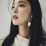 Lim Se-mi Instagram - @siff.kr X @marieclairekorea Editor 안유진 ( @papuawooguinee ) Photo 채대한 ( @daehanx ) Styling 김지원 ( @iamjiwonkim ) Hair 이소영 ( @jennyhouse_soyounglee11 ) Makeup 박소비 (@___sovi ) #서울독립영화제 #서독제 #마리끌레르 #딸에대하여 #MarieClaireKorea #SIFF