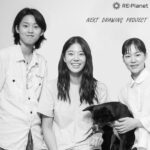 Lim Se-mi Instagram - RE : PLANET DRAWING PROJECT #2 배우 한예리, 임세미, 이연 셋이 모여 리플래닛에서 원단부터 프린팅, 디자인, 라벨 위치까지 전 공정을 직접 선택하여 제작하는 티셔츠를 만들게 되었어요. 제품의 수익금 100%는 리플래닛 사회 환원 프로젝트를 통해 우리 주변에 도움과 응원이 필요한 이웃들을 위해 사용됩니다. 많관사 🩶 @replanet_official #리플래닛 #REPLANET