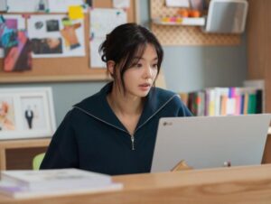 Lim Se-mi Instagram - 오늘부터 화요일 저녁 MBC 9시 위기의 X 3주 동안 합니다. 같이 봐요 ! @wavve.official @mbcdrama_now #위기의X