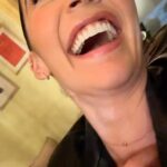 Lina Tejeiro Instagram - No es una casualidad de no duela como ayer Me di la oportunidad de quererme y entender Que no existe amor de dos si no te sabes querer Lo entendí después de equivocarme ❤️‍🩹