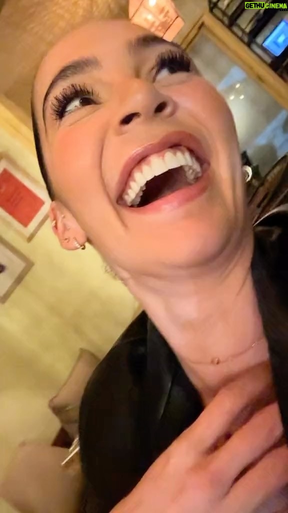 Lina Tejeiro Instagram - No es una casualidad de no duela como ayer Me di la oportunidad de quererme y entender Que no existe amor de dos si no te sabes querer Lo entendí después de equivocarme ❤️🩹