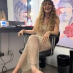 Lina Tejeiro Instagram - Por si te lo perdiste, estos son los 5 momentos ViX de la semana 🔥 ¿Cuál fue tu favorito? 👇🏼 Disfruta gratis, por tiempo limitado, del 24/7 y todo lo que pasa en #LaCasaDeLosFamososCol por #ViX​ *Contenido no disponible para México y Estados Unidos.
