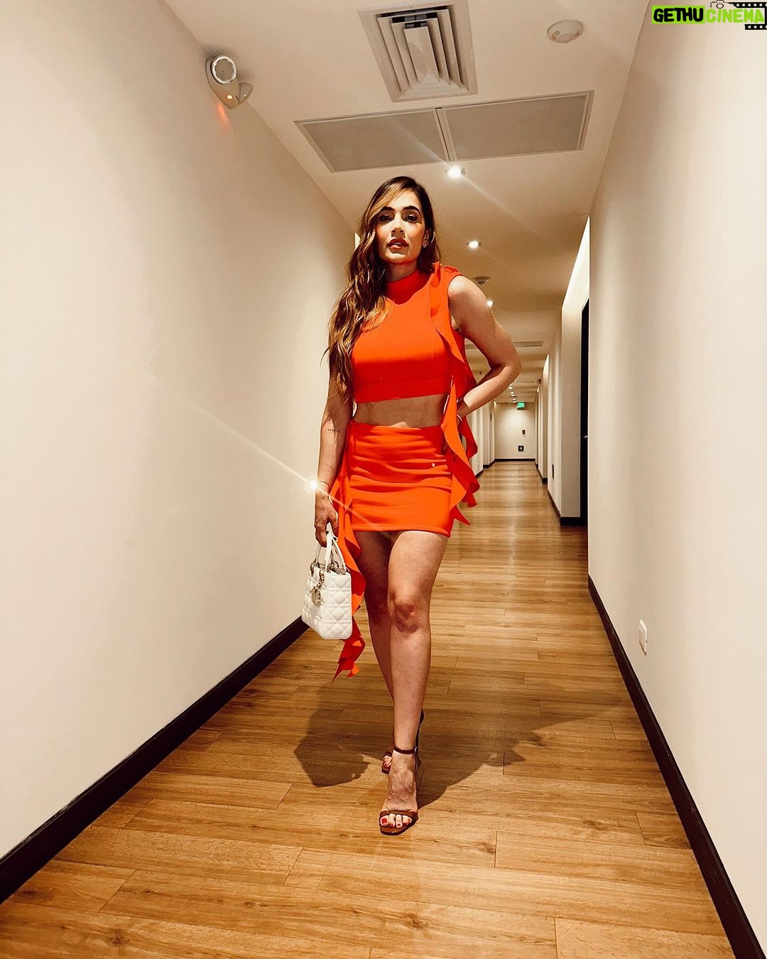 Lina Tejeiro Instagram - Venir a mi ciudad y sentirme tan amada me llena tanto el alma. GRACIAS VILLAVICENCIO 🥹♥️ Hoy lloré de felicidad. 🫶🏻🌟 Villavicencio, Colombia