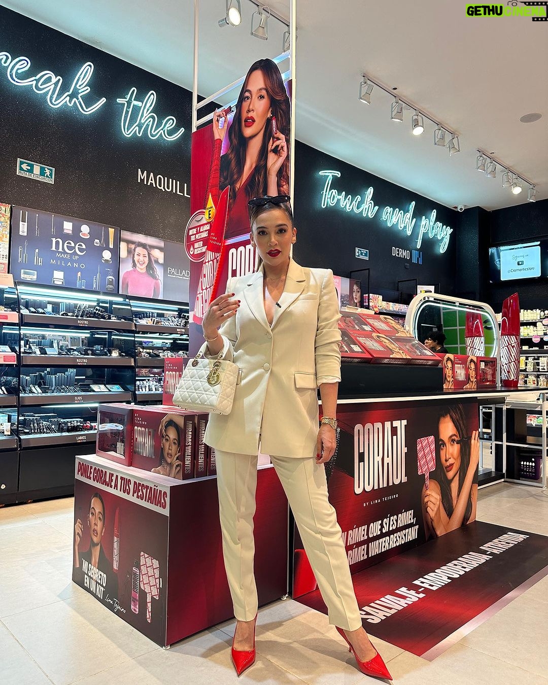 Lina Tejeiro Instagram - Aun no aterrizo en la realidad, ver este sueño realizado me tiene extremadamente feliz. 🥹 Estoy llorando. 🥹