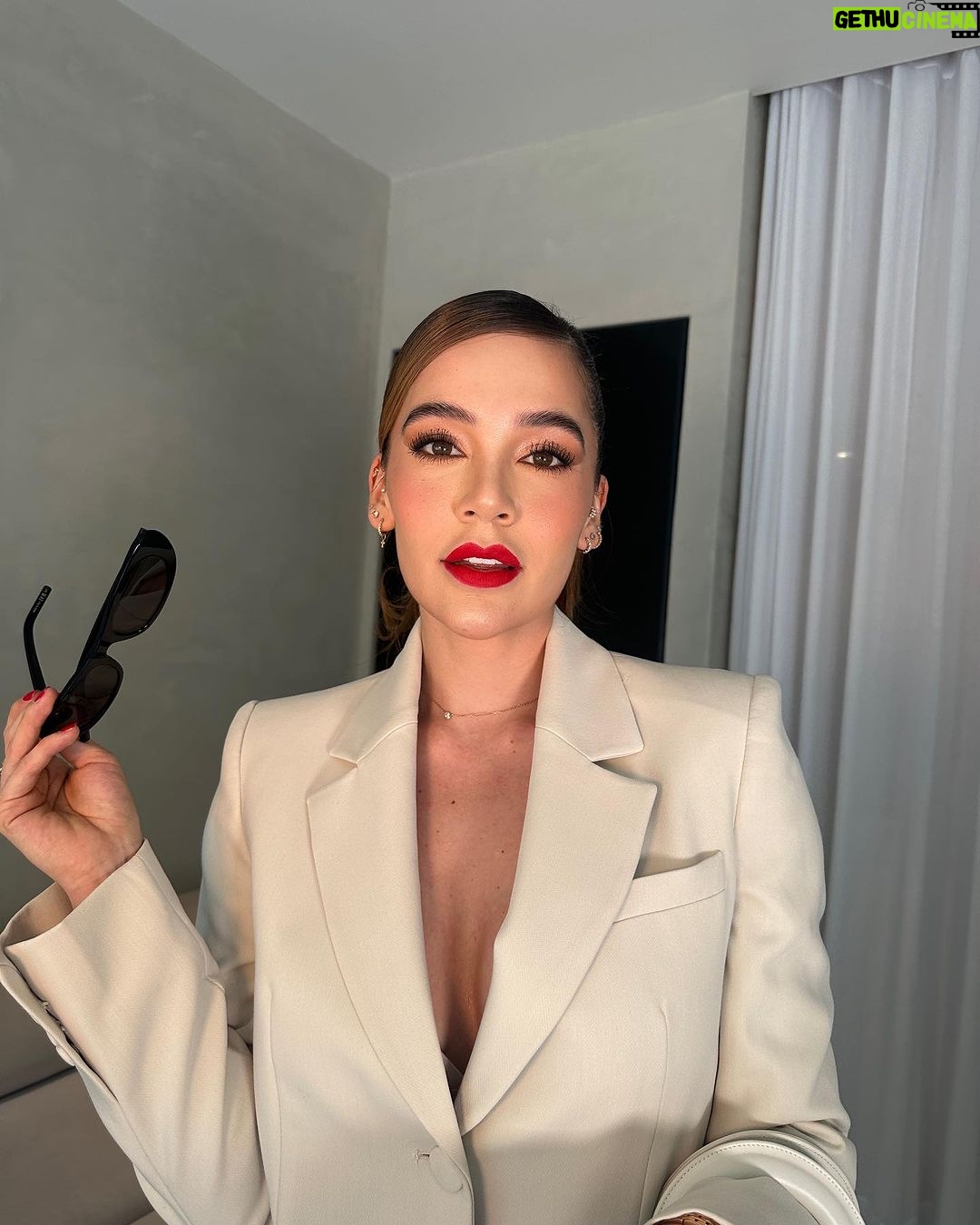 Lina Tejeiro Instagram - Aun no aterrizo en la realidad, ver este sueño realizado me tiene extremadamente feliz. 🥹 Estoy llorando. 🥹
