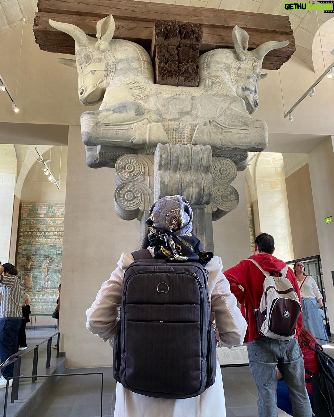 Linda Kiani Instagram - May/2022 Louvre Museum