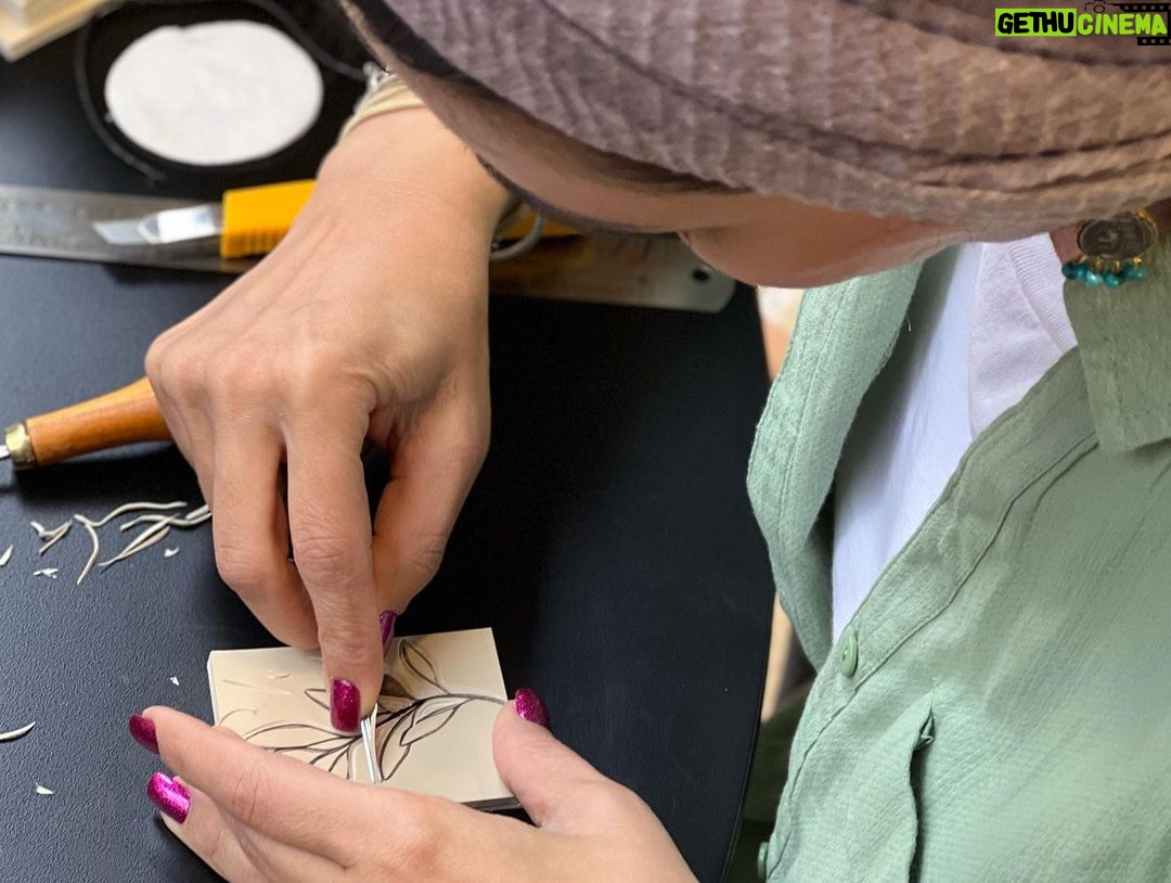 Linda Kiani Instagram - چه روز عجیبی بود امروز برام ساعتها کنار دوستانی که از دل و جان همراه بودن و پر از انرژی خوب🍒 اردی بهشت ۱۴۰۱