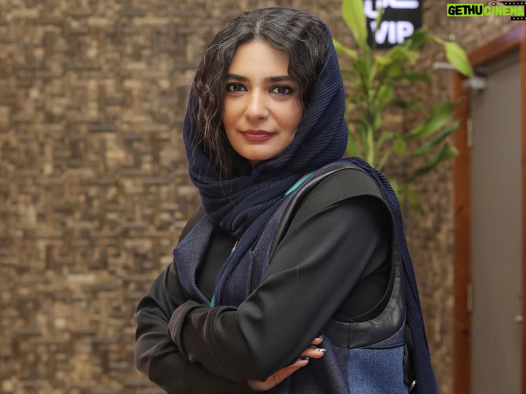 Linda Kiani Instagram - اکران فیلم ضد مگا مال جشنواره ۴۰ بهمن ۱۴۰۰