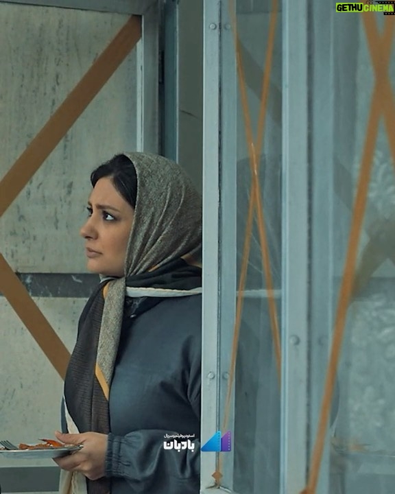 Linda Kiani Instagram - . هر کسی برای قهرمان شدن نیاز به یک همراه دارد... همزمان با اکران عمومی «منصور» به کارگردانی سیاوش سرمدی و تهیهکنندگی جلیل شعبانی از تیزر شخصیت همسر منصور ستاری با هنرنمایی لیندا کیانی رونمایی شد. محسن قصابیان نقش #شهید_ستاری را در فیلم سینمایی «منصور» ایفا میکند و لیندا کیانی، مهدی کوشکی، حمیدرضا نعیمی، کیومرث مرادی، علیرضا زمانینسب، سید جواد هاشمی، و قاسم زارع دیگر بازیگران این فیلم هستند. فیلم سینمایی«منصور» تولید شده در #استودیو_بادبان است. @mansour_movie @badbanfilm