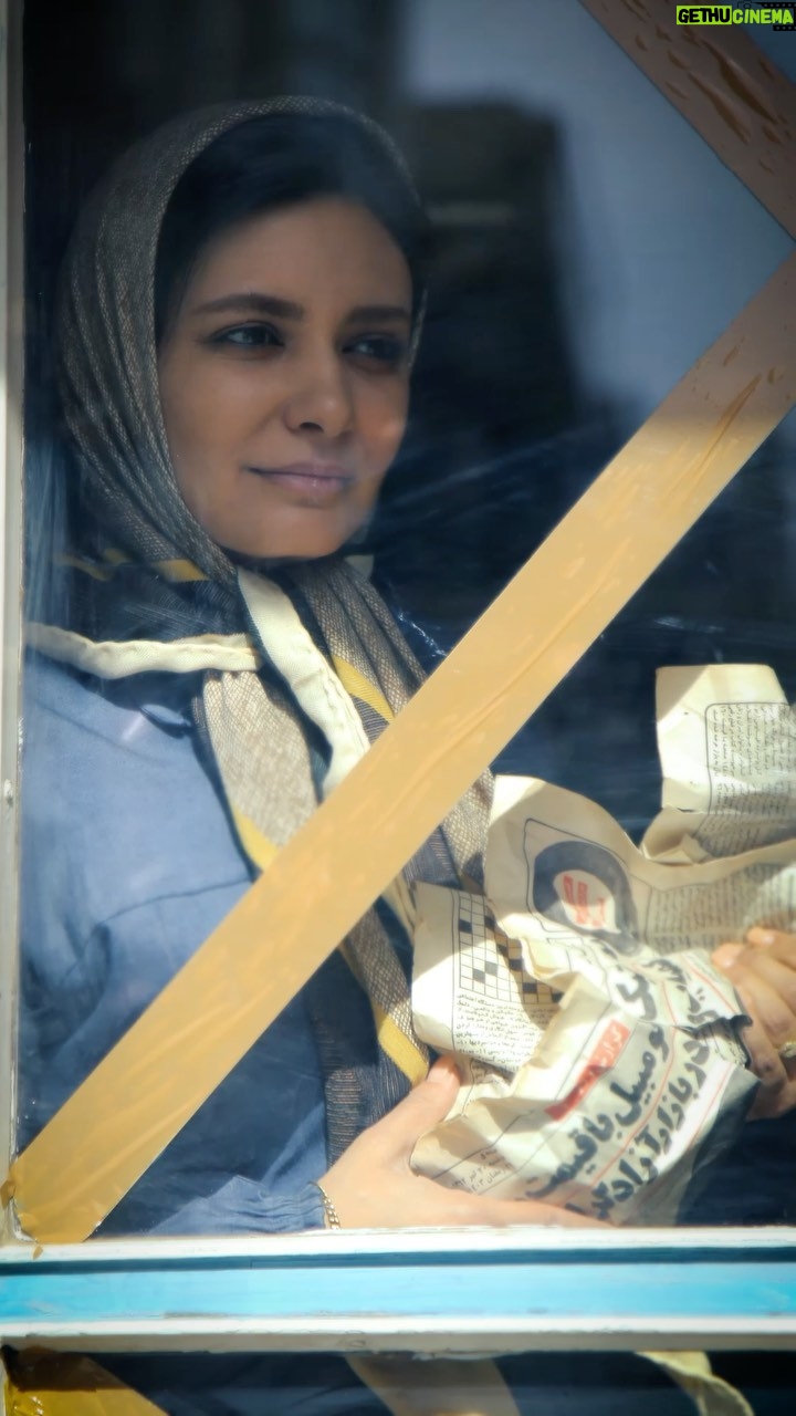 Linda Kiani Instagram - داستان یک قهرمان ! پوستر #منصور رونمایی شد . در آستانه اکران عمومی «منصور» به کارگردانی سیاوش سرمدی و تهیهکنندگی جلیل شعبانی از پوستر این فیلم سینمایی رونمایی شد. . «منصور» از چهارشنبه 19 آبان روانه پرده سینماهای سراسر کشور اکران می شود. . محسن قصابیان نقش #شهید_ستاری را در فیلم سینمایی «منصور» ایفا میکند و لیندا کیانی، مهدی کوشکی، حمیدرضا نعیمی، کیومرث مرادی، علیرضا زمانینسب، سید جواد هاشمی، و قاسم زارع دیگر بازیگران این فیلم هستند. . فیلم سینمایی«منصور» محصول سازمان هنری رسانهای #اوج و تولید شده در #استودیو_بادبان است و فیلمیران پخش این فیلم را برعهده دارد. طراح پوستر: محمد تقی پور @mansour_movie @siavashsarmadi @mohsen.ghasabian @lindakiani4 @hamidreza_naeimiii @seyedjavadhasheminet @mehdi_koushki @kiomarsmoradi