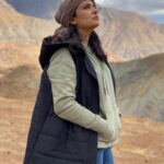 Linda Kiani Instagram - گر دست نمی‌رسد به خورشـید از دور همی‌کنم تـمنا... #مولانا