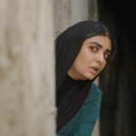Linda Kiani Instagram - 💥 هیجان در «میدان سرخ» به اوج خودش می‌رسد . ⭕️ ۲ روز مانده تا پخش قسمت چهارم سریال #میدان_سرخ . 🔴 طرفداران این سریال جذاب و معمایی می‌توانند قسمت چهارم را همین جمعه ساعت ۸ صبح بصورت اختصاصی در پلتفرم #فیلیمو تماشا کنند. . کارگردان: ابراهیم ابراهیمیان تهیه‌کننده: جواد نوروز‌بیگی مجری طرح: سعید صفرپور . @filimocom @filimoshot @redsquare.series