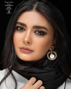 Linda Kiani Instagram - مهرناز عزیزم ممنونم برای هنر زیبا کردن و اخلاق خوبت🙏🏽