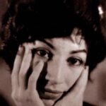 Linda Kiani Instagram - چگونه میشود به آن کسی که میرود این سان صبور سنگین سرگردان فرمان ایست داد چگونه میشود به مرد گفت که او زنده نیست او هیچوقت زنده نبوده ست… ایمان بیاوریم به آغاز فصل سرد… #فروغ_فرخزاد ۸ دی ماه ۱۴۰۱