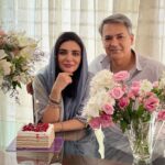 Linda Kiani Instagram - شهریور ۱۴۰۱ #شهریور #تولد #فامیل #لینداکیانی #parenting #parentinggoals #parentingtips #familygoals #famila