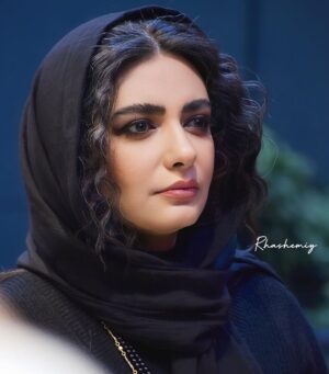 Linda Kiani Instagram - آذر ماه ۱۴۰۲