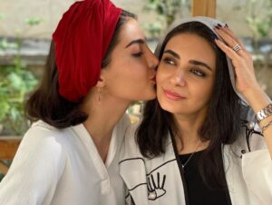 Linda Kiani Instagram - شهریور ۱۴۰۱ 

#شهریور #تولد #فامیل #لینداکیانی 
#parenting #parentinggoals #parentingtips #familygoals #famila