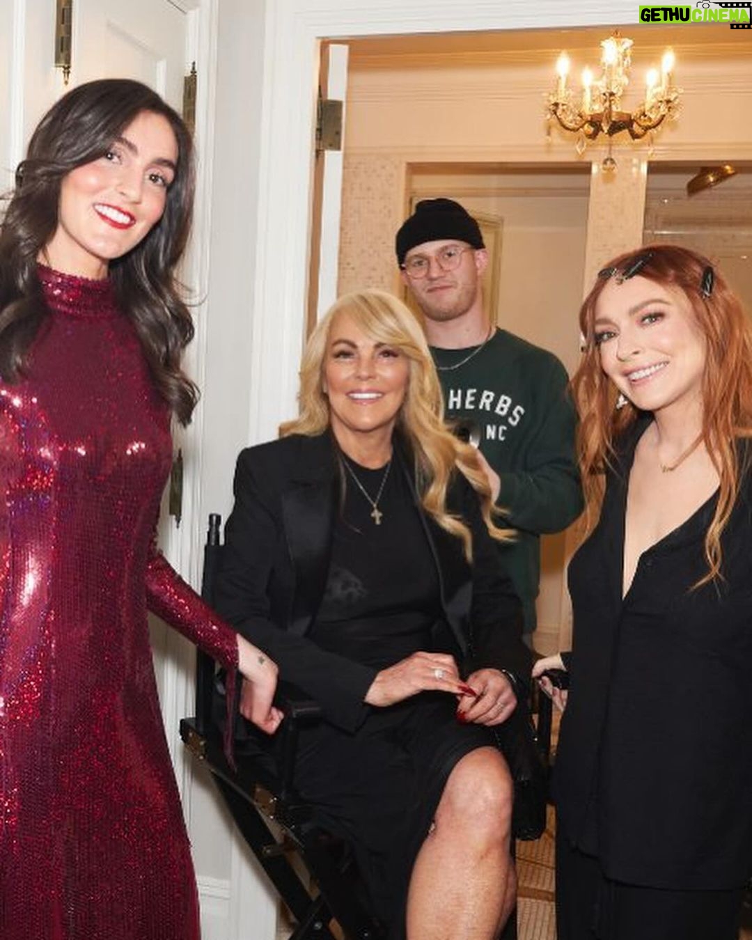Lindsay Lohan Instagram - So grateful for all of the love and support ☘️🥰 Makeup: @kristopherbuckle Hair: @daniellepriano Styling: @marielhaenn #randm @robzangardi Nails: @enamelle Photography: @iam_newyorkmade Dress: Archive @jgalliano Shoes: @casadeiofficial Coat: @sentaler Earrings: @worldofreza Bag: @huntingseasonnyc Bracelets: @hoorsenbuhs @vraiofficial #netflix #netflixfilm #irishwish