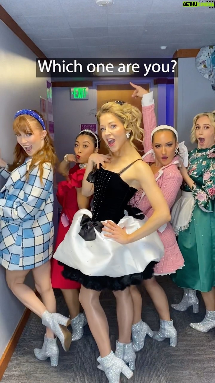 Lindsey Stirling Instagram - #costumes #tour #sleighride