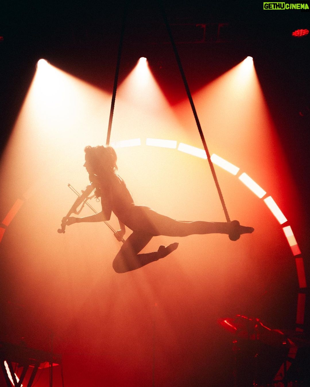 Lindsey Stirling Instagram - When I started trying to add dancing to my violin playing 13 years ago, it was so difficult to do the simplest movements. This picture would have blown my mind! 📸 by @thewastingtimeco