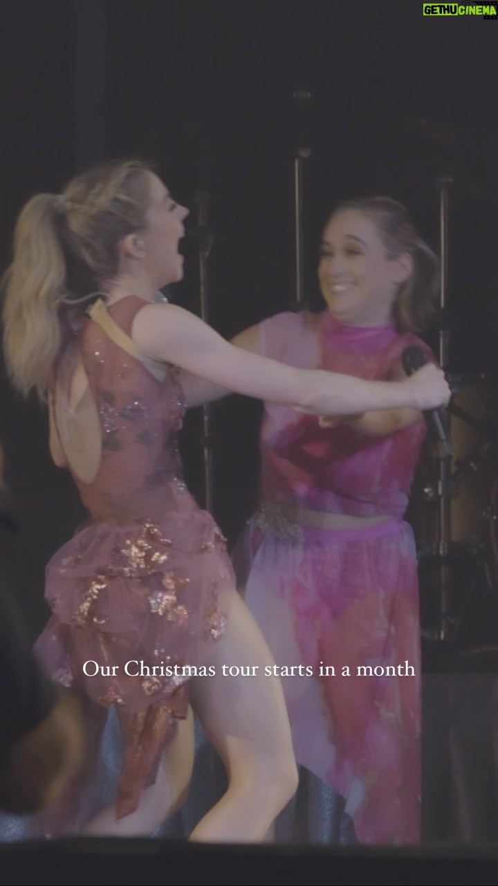 Lindsey Stirling Instagram - #chickencall #competition #liveshow