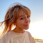 Lindsey Stirling Instagram – Life can be messy, painful and often it doesn’t make sense. Betrayal has hit me hard this week so when the feelings get too painful I remind myself that: I am worth loving. I am strong. I will heal. I am kind. I will regain my light.