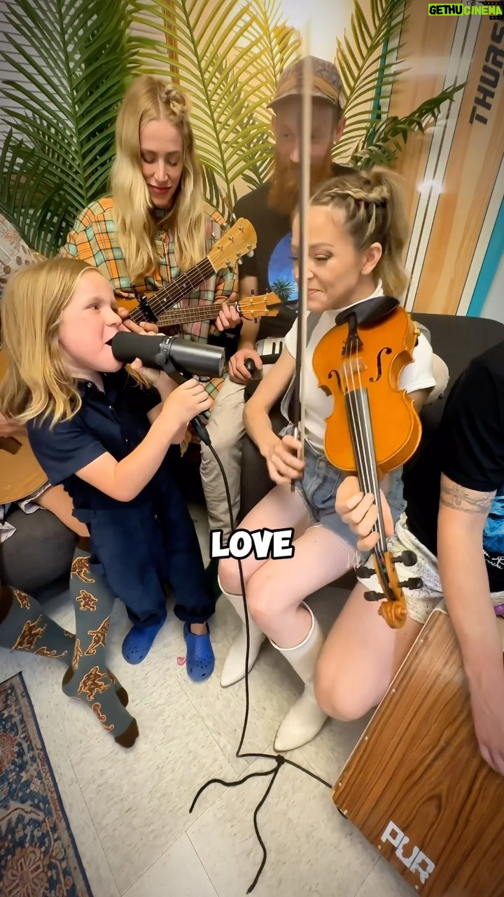 Lindsey Stirling Instagram - Send this to someone you’d take the long way home with! Romeo from @luminatisuns is back with a rendition of WOTE and @lindseystirling’s ‘Long Way Home’. Stream the song now on all platforms! 🤍🤍🤍🤍 #walkofftheearth #lindseystirling #romeoeats #luminatisuns