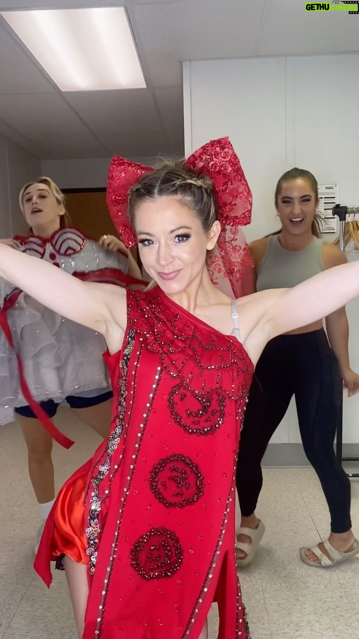 Lindsey Stirling Instagram - If you came to a show: What did you think of the onstage quick costume reveal?