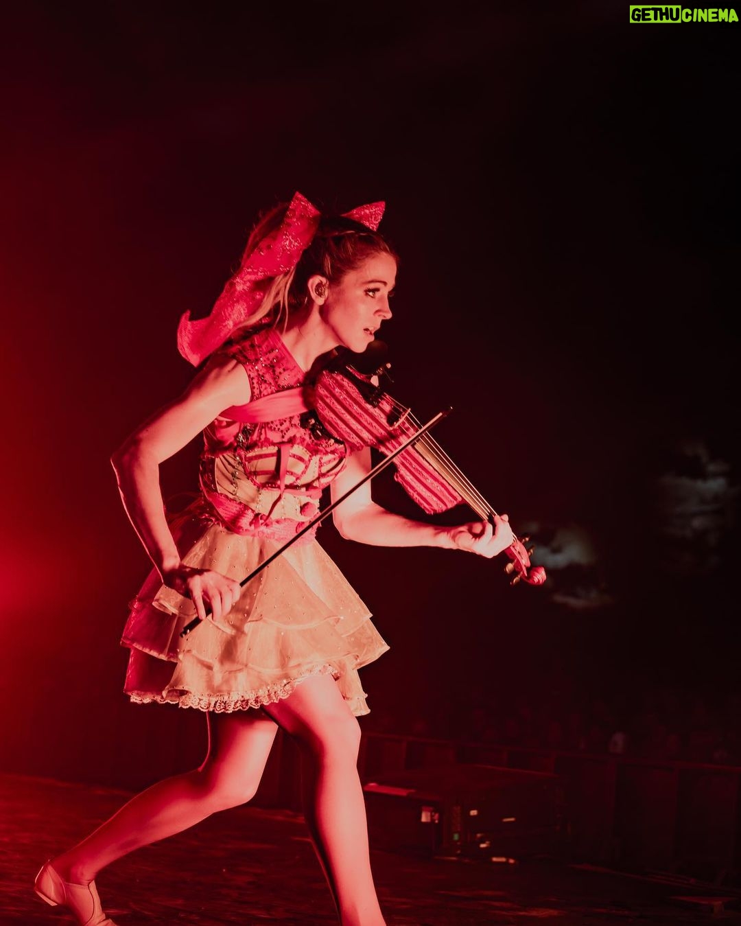 Lindsey Stirling Instagram - “This one’s a little scary” 📸 @itsalexlyon