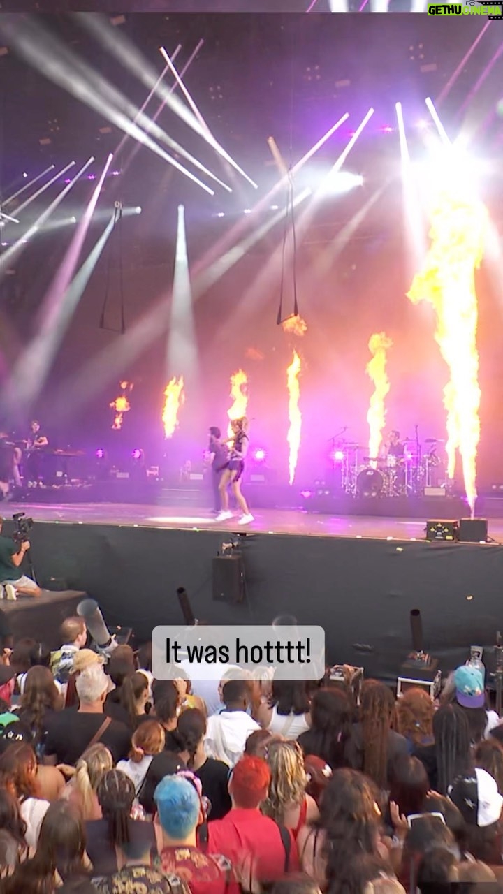 Lindsey Stirling Instagram - #kashmir #pyro