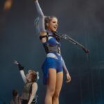 Lindsey Stirling Instagram – 📸 by @nickoguihal . Tour life going strong