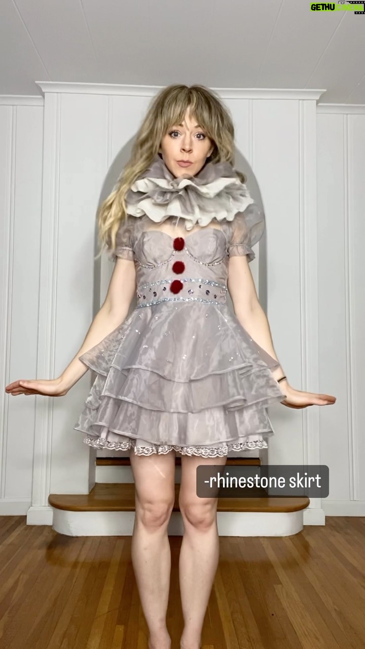 Lindsey Stirling Instagram - #diy #costume #tour