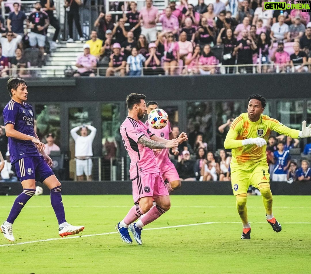 Lionel Messi Instagram - Gran partido de todos y victoria en el Clásico!!! 💪 Chase Stadium