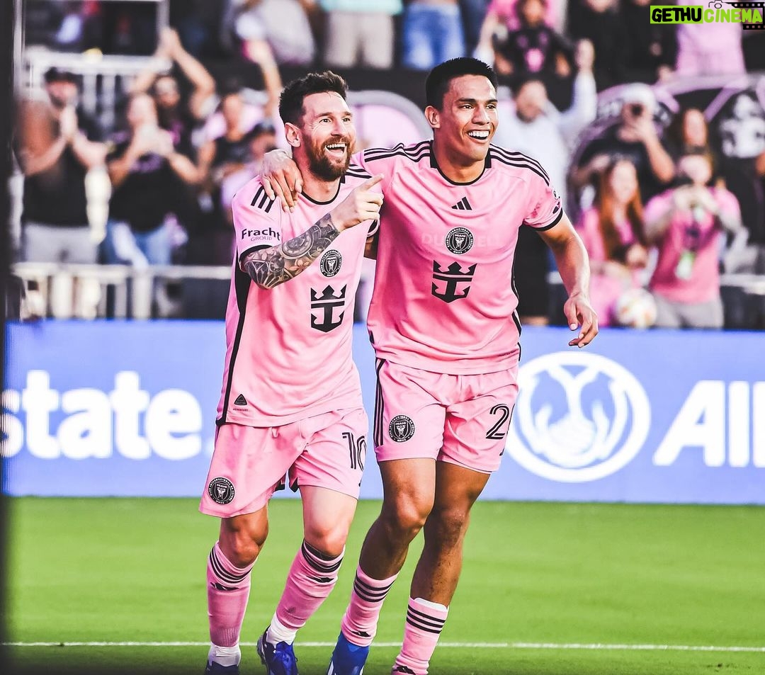 Lionel Messi Instagram - Gran partido de todos y victoria en el Clásico!!! 💪 Chase Stadium
