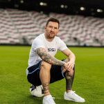 Lionel Messi Instagram - ROSA Vibes 🦩🌴 @themessistore