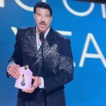 Lionel Richie Instagram - Congrats @billieeilish SONG OF THE YEAR 💫 #grammys